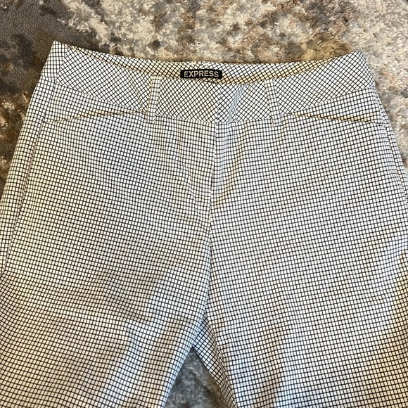 Express Editor - Cropped Pants - Size 2 - Picture 2 of 5